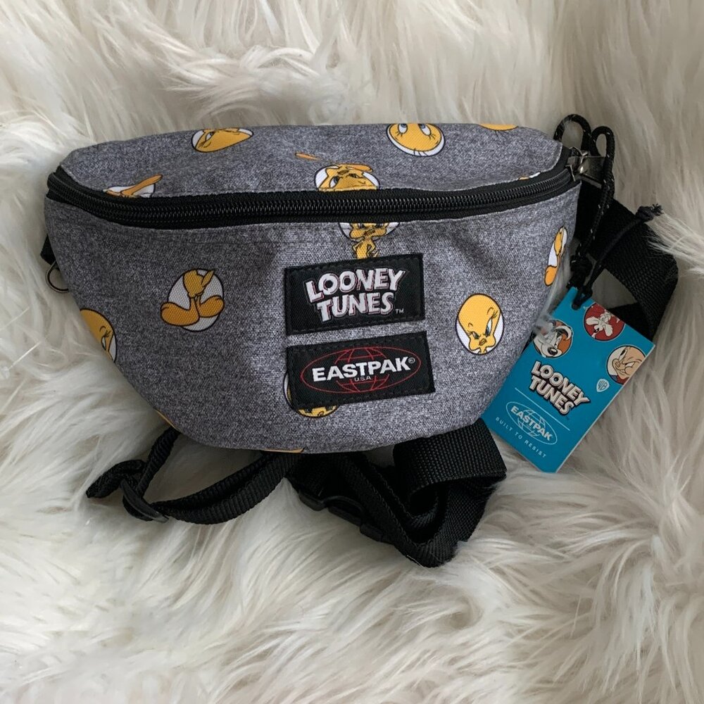 EASTPAK X LOONEY TUNES Springer Tweety Waist Fanny Pack in Grey